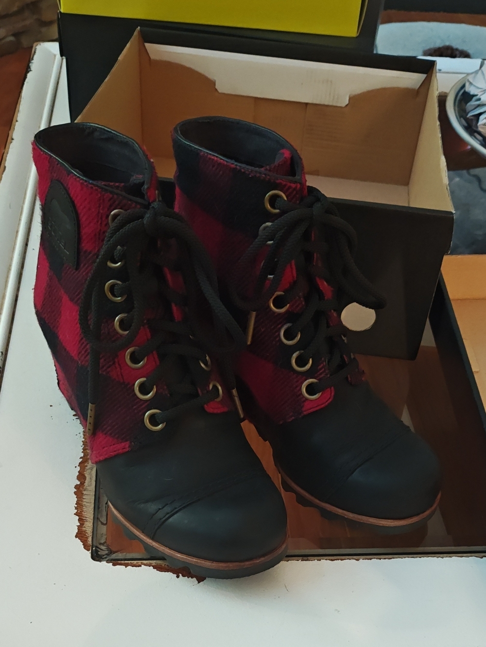 Sorel PDX Wedge Red/Black Buffalo Plaid Lace-Up Ankle Boots Sz 6.5